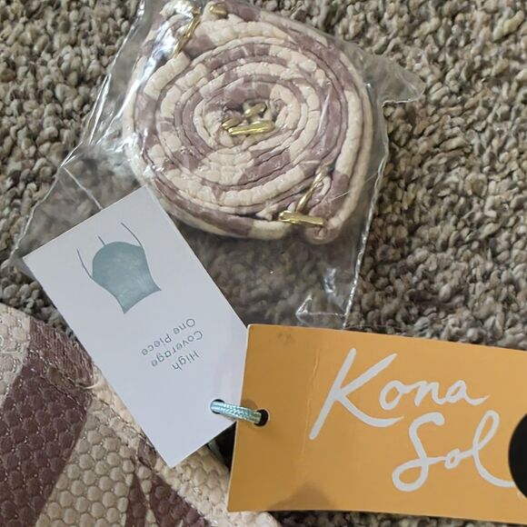 NWT Size Small Kona Sol 1 Piece Swimsuit Beige Brown Strapless Adjustable Padded - Picture 7 of 9